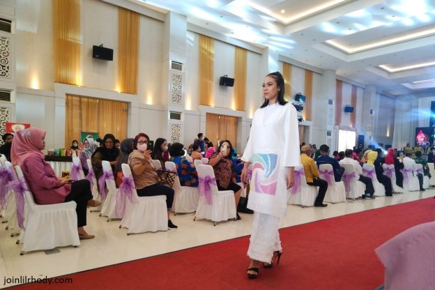 Tetap Bangga dengan Karawo: Busana Lebaran Khas Gorontalo